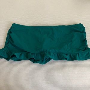 Athleta short skirted ruffle bikini bottom.